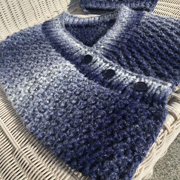 Ombre blue scarf and hat set.  Warm, Cozy, Unique - Picture 8 of 9